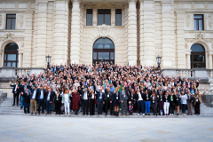 Group_picture_EBW24_waving