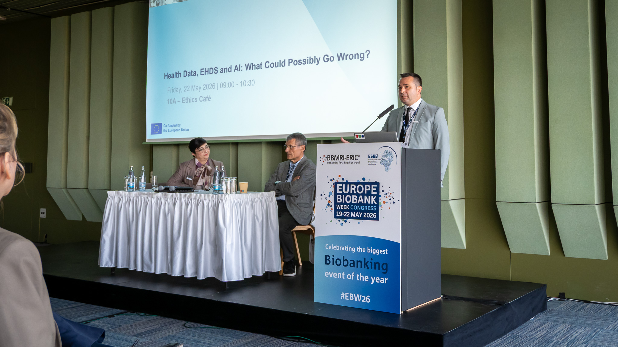 there people on a stage at EBW26